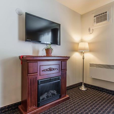 Hotel Le Principal Granby Εξωτερικό φωτογραφία