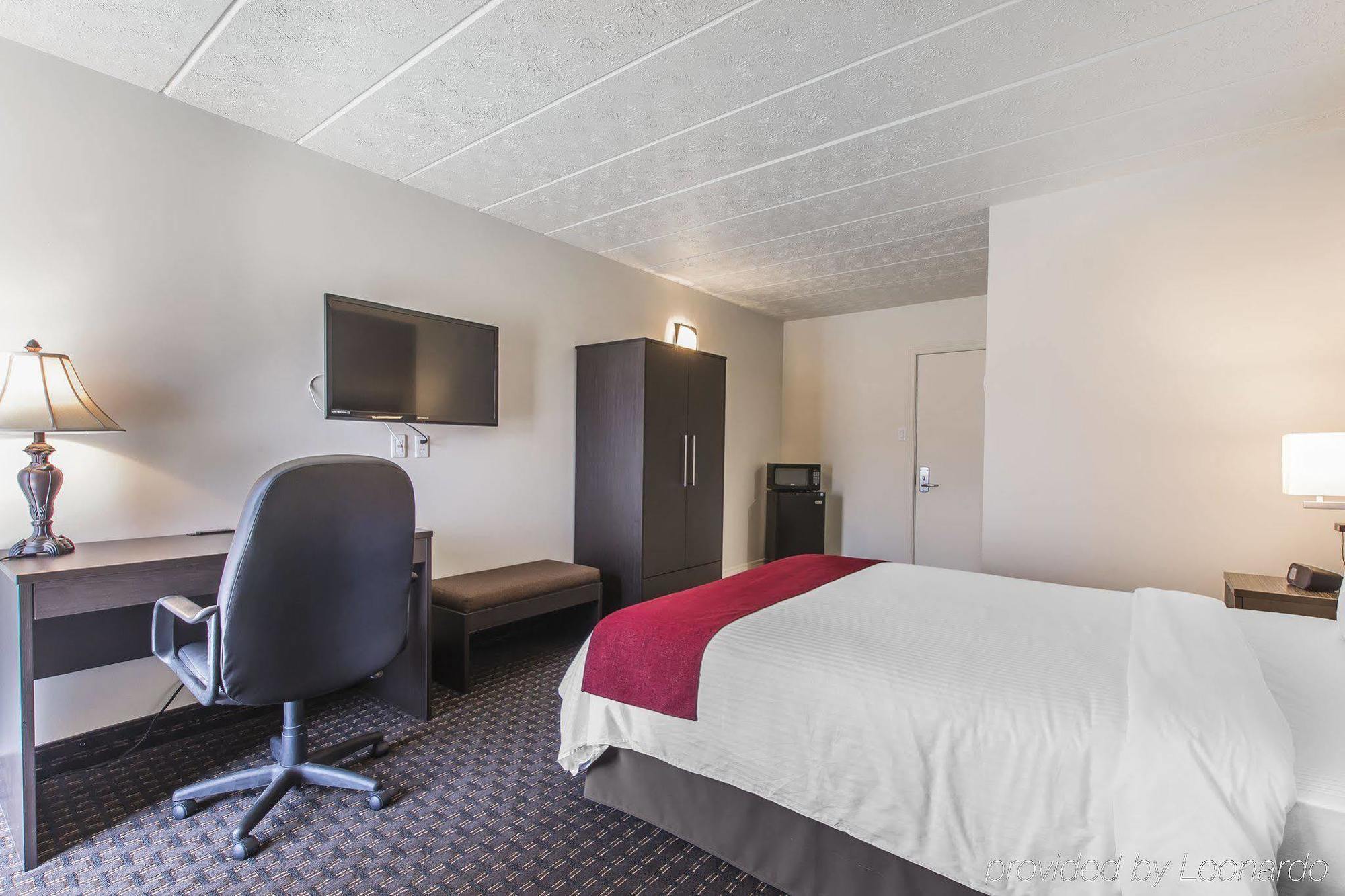 Hotel Le Principal Granby Εξωτερικό φωτογραφία