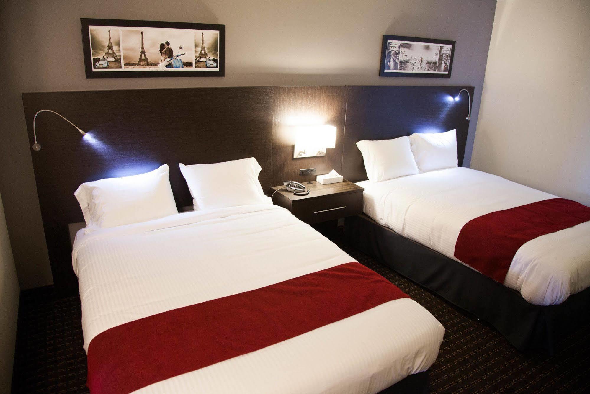 Hotel Le Principal Granby Εξωτερικό φωτογραφία