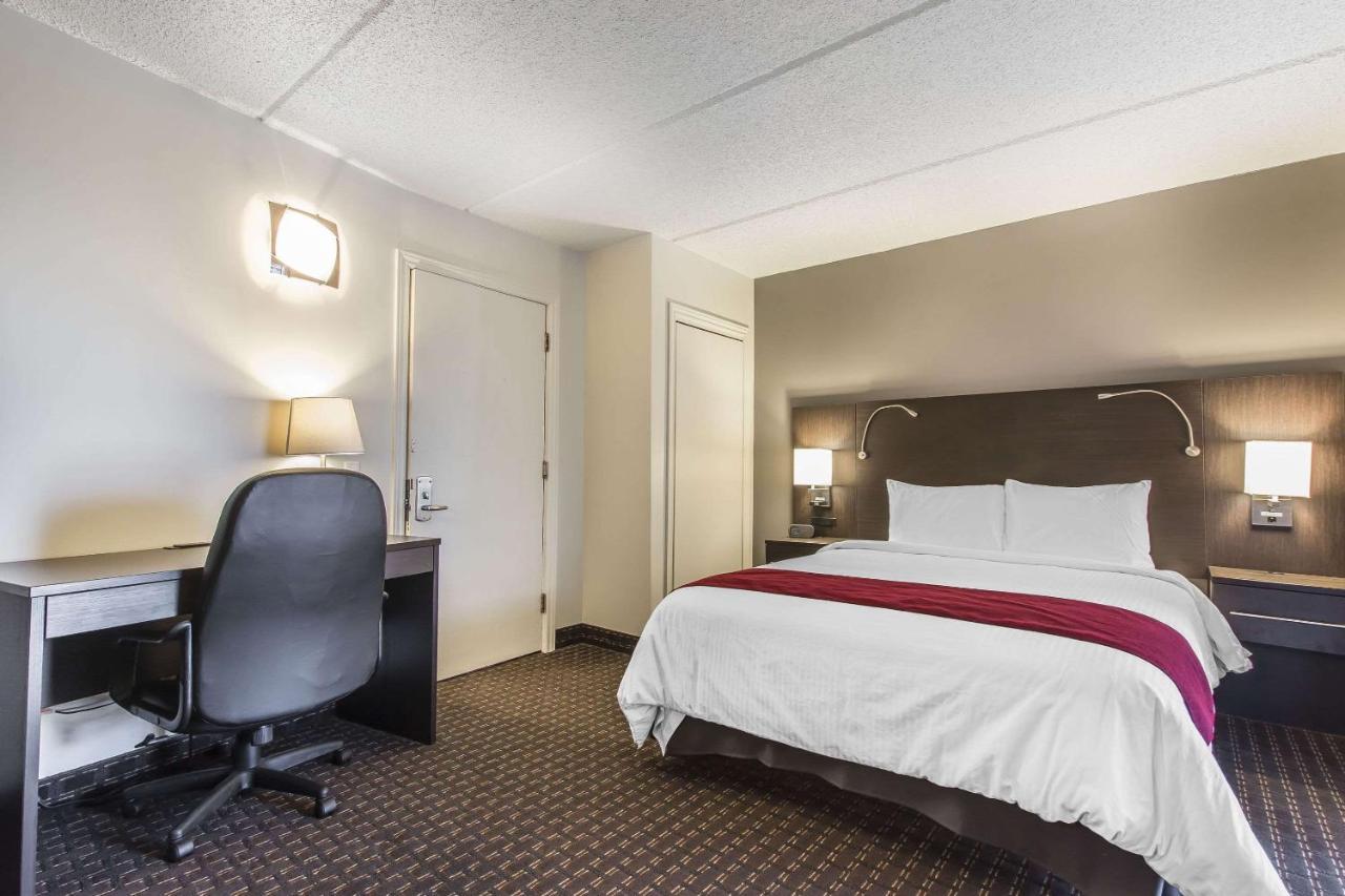 Hotel Le Principal Granby Εξωτερικό φωτογραφία