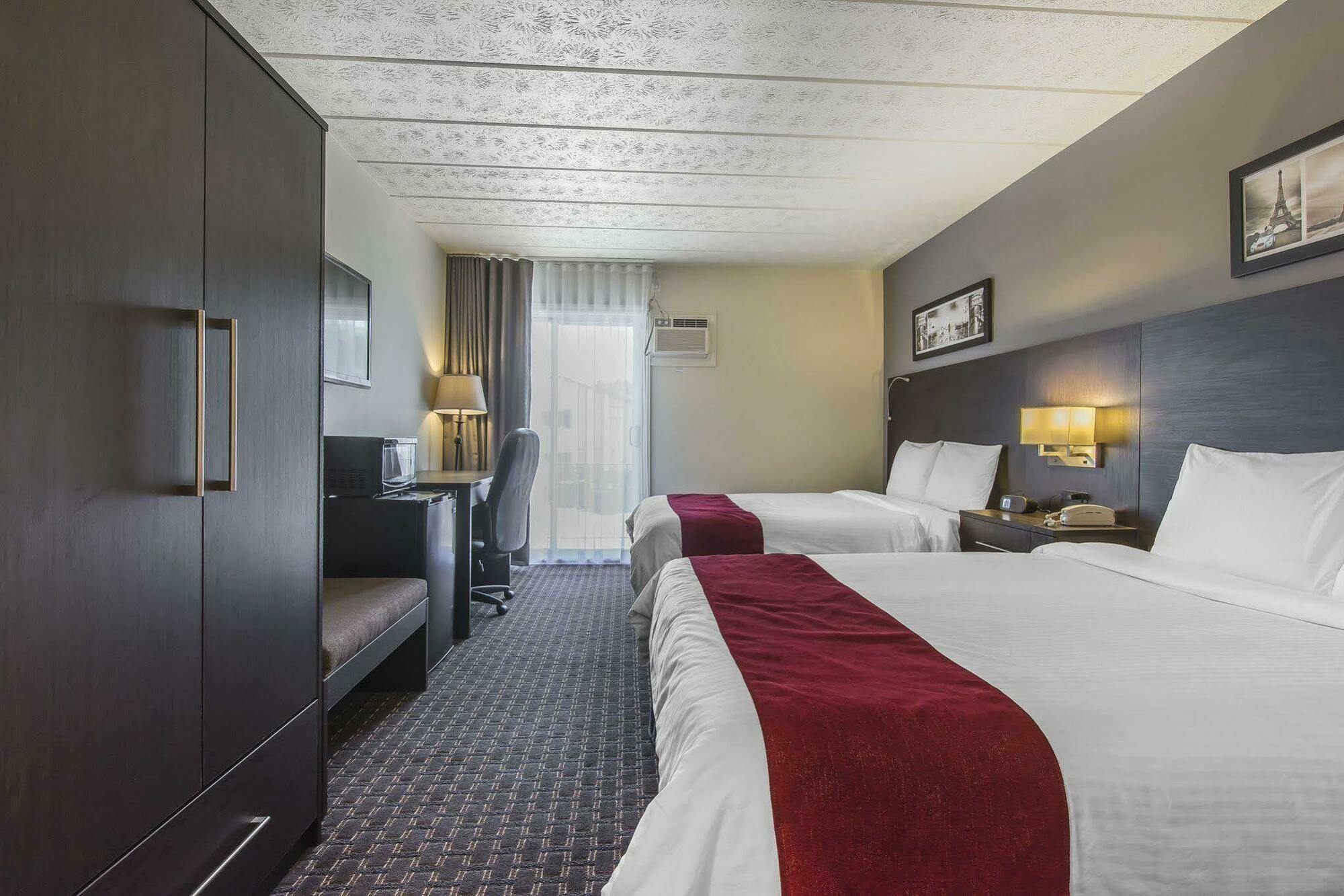 Hotel Le Principal Granby Εξωτερικό φωτογραφία